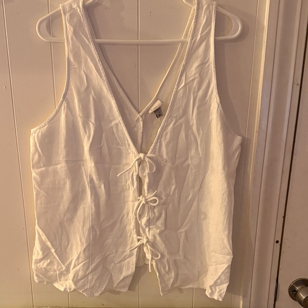 a new day White Tie-Front V-Neck Tank Top